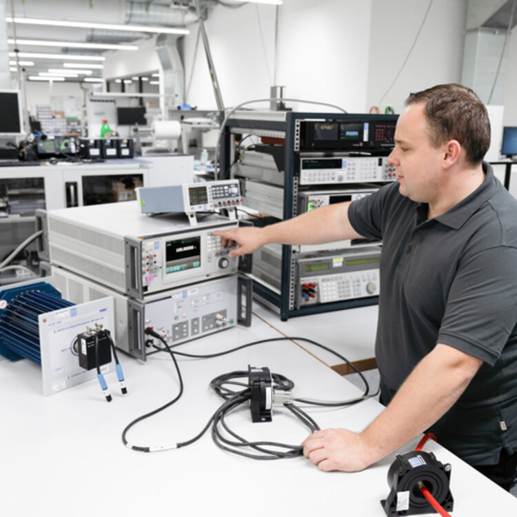 Kalibrierung von Niederfrequenz Messgeräten Kalibrierung eines elektrischen Leistungswiderstands